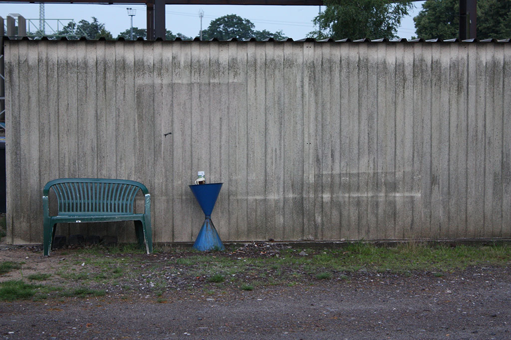bank - found in Cologne - © Tom Loewen | 14x3.de